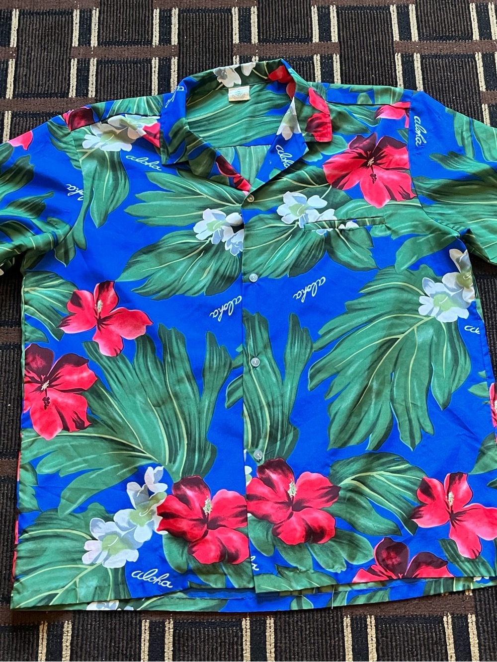 Vintage Royal Creations Hawaiian Tshirt XL Hibiscus Floral Blue Button Mens 996